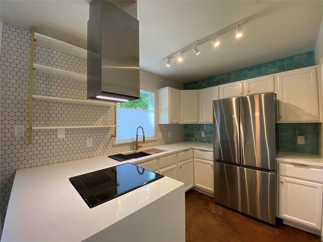 Building Photo - 7208 Meador Ave