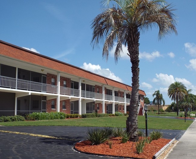 Building Photo - Lake Tarpon Apartments