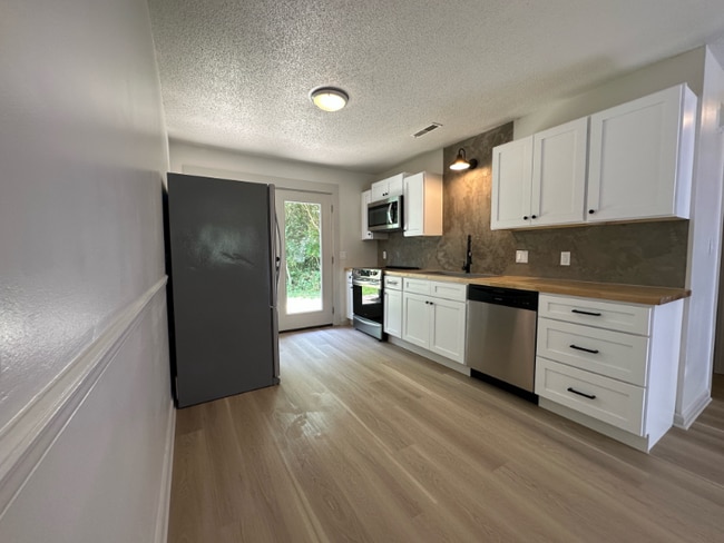 Building Photo - 8726 Millard Lee Ln