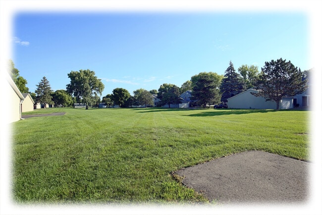 Building Photo - Ranchview