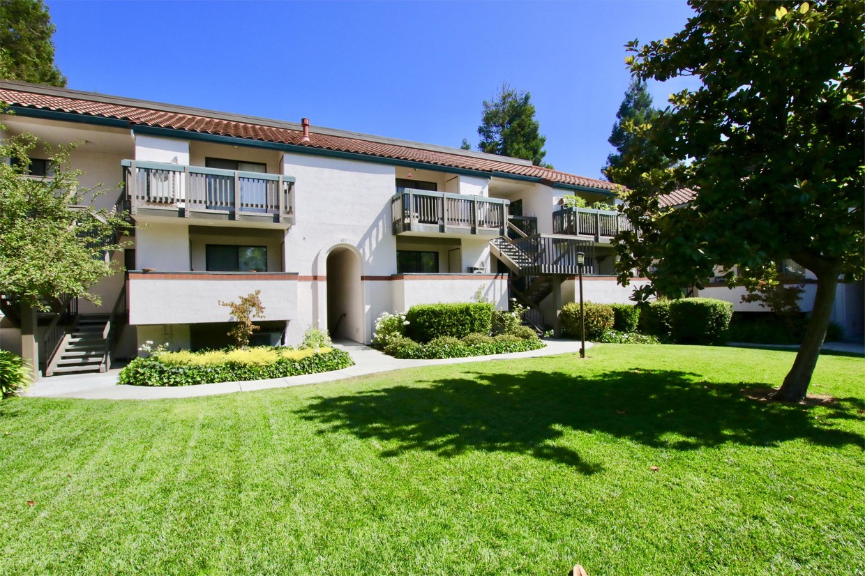 Primary Photo - 611 San Conrado Terrace