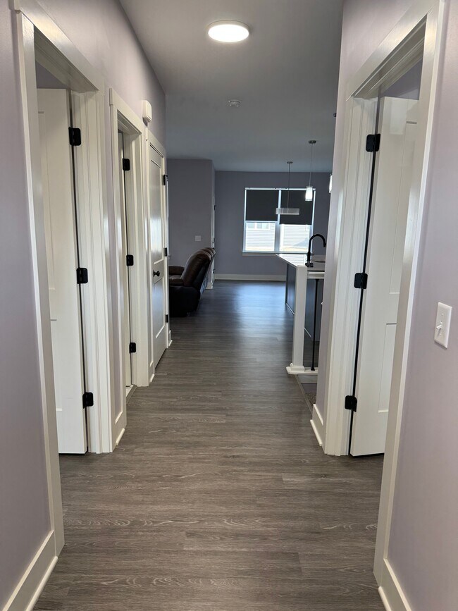 Foto del edificio - 3082 Charissas Plz