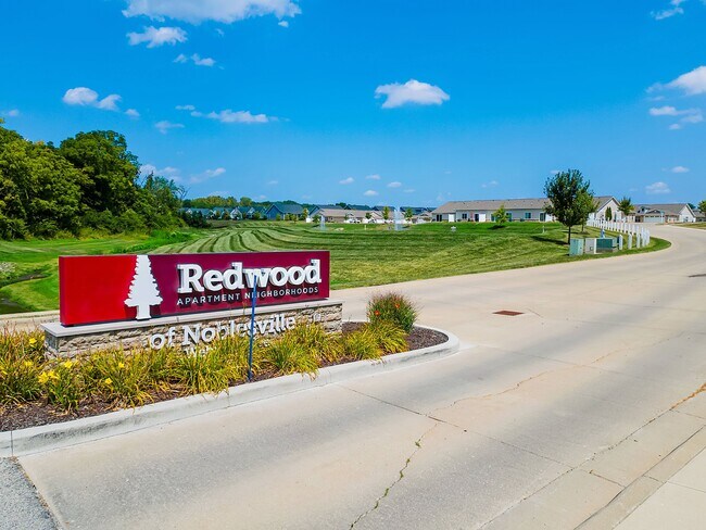 Foto del edificio - Redwood Noblesville Webster Drive