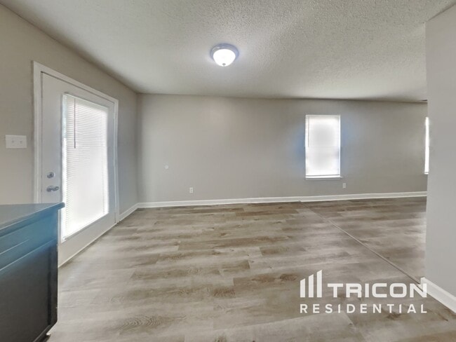Building Photo - 13336 N Brick Chapel Dr