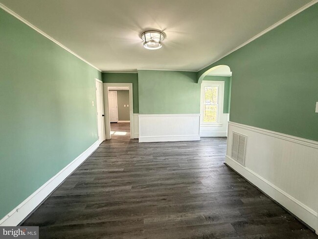 Foto del edificio - 305 Central Ave