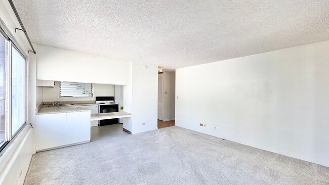 Building Photo - SPACIOUS STUDIO w/ LANAI & Washer/Dryer INSIDE unit - AVAILABLE NOW in MAKIKI - Conveniently Loca...