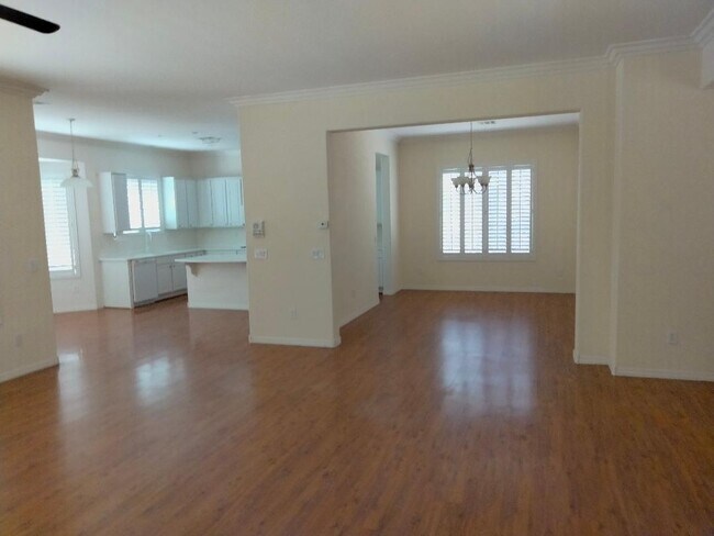 Building Photo - 2180 Waterton Rivers Dr