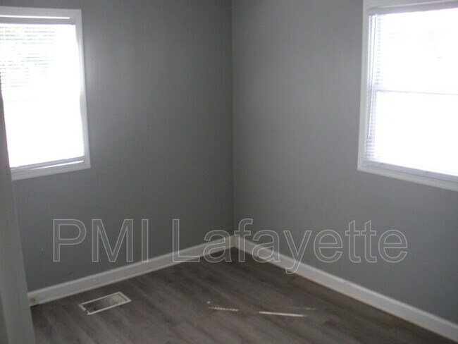 Building Photo - 409 S 15th St