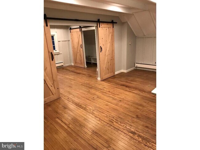 Foto del edificio - 809 Mill Rd