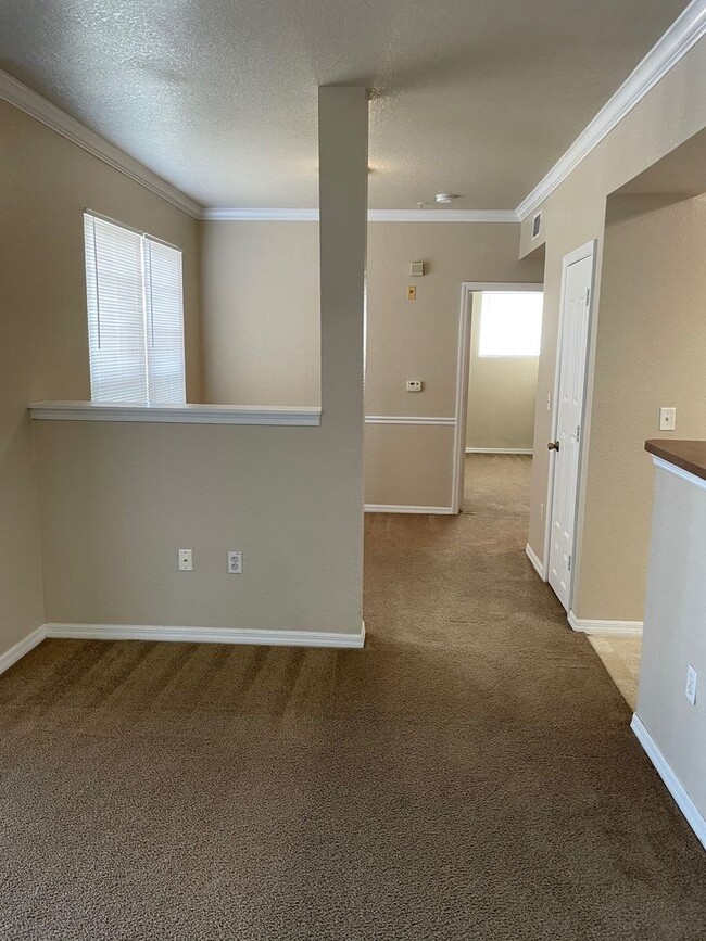 Building Photo - The Greens - 4221