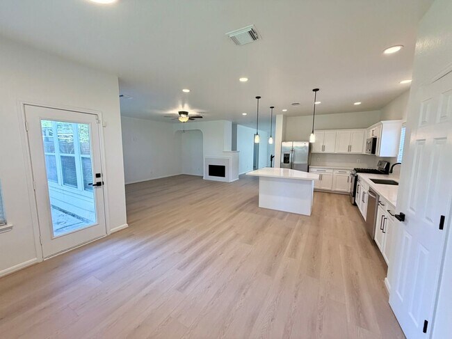 Foto del edificio - 5530 Gable Meadows Dr