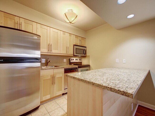 Foto del edificio - 7685 Northcross Dr