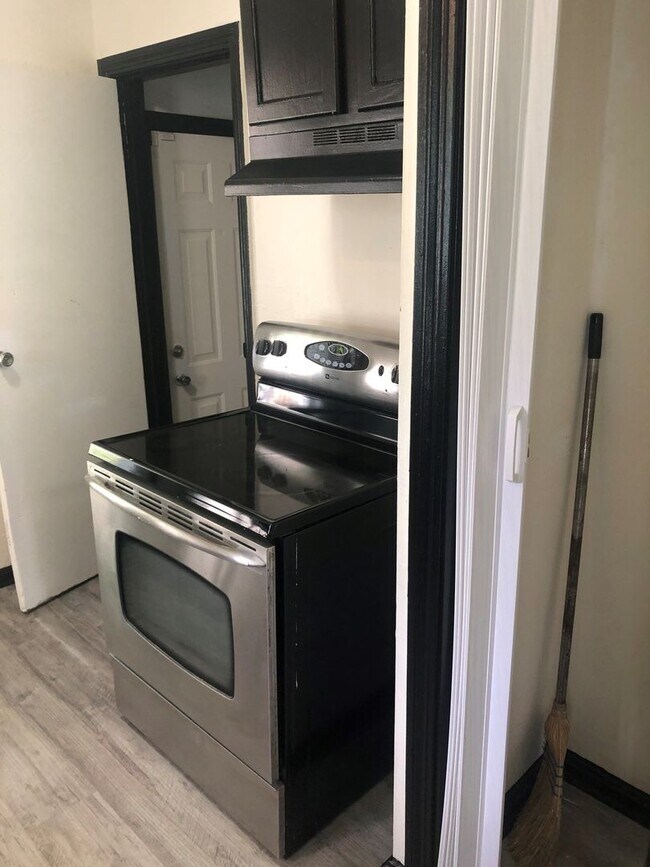 Foto del edificio - 3 Bedroom Canton Home