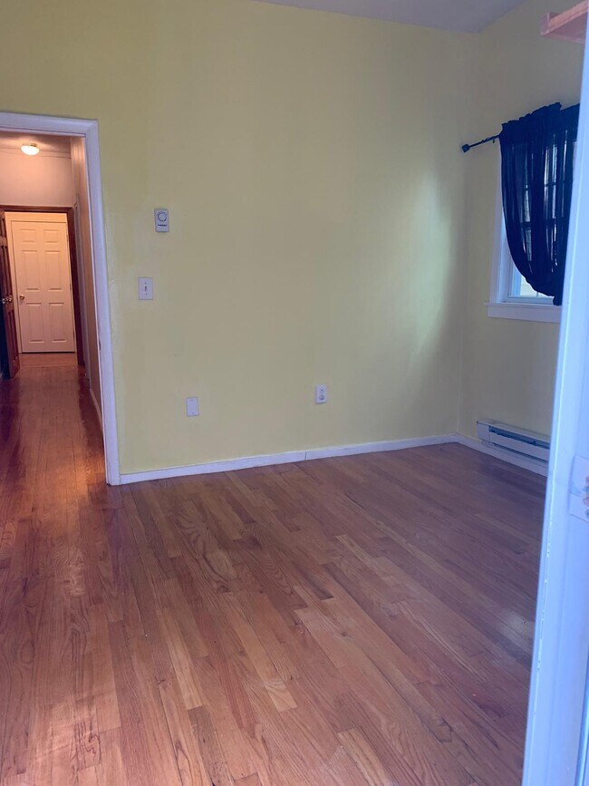 Foto del edificio - 227 Everett St