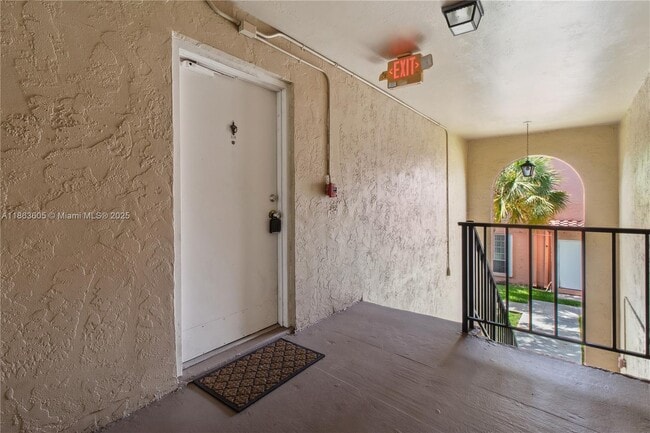 Foto del edificio - 10834 N Kendall Dr