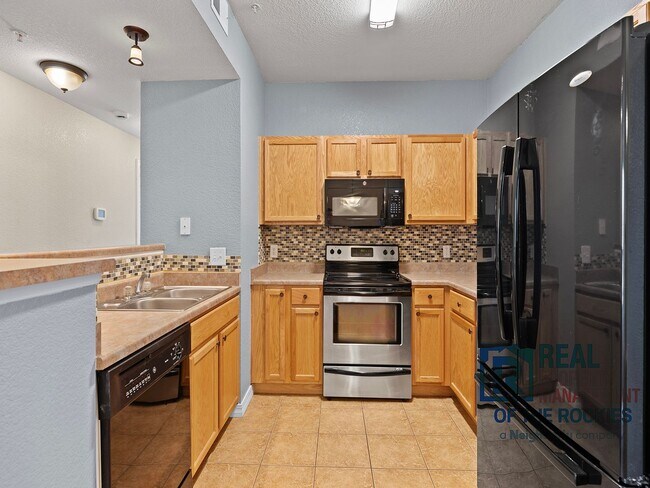 Foto del edificio - Bright 2 Bed 1 Bath Condo in a Great Location!