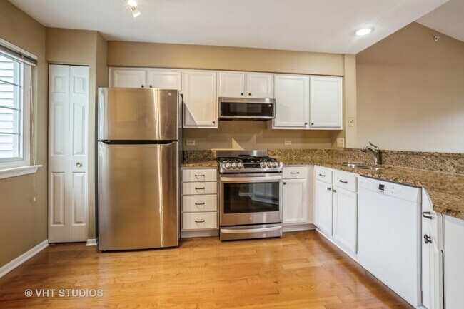 Foto del edificio - 1159 Cambria Ln S