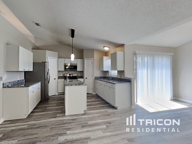 Building Photo - 926 Derbyshire Drive Kissimmee FL