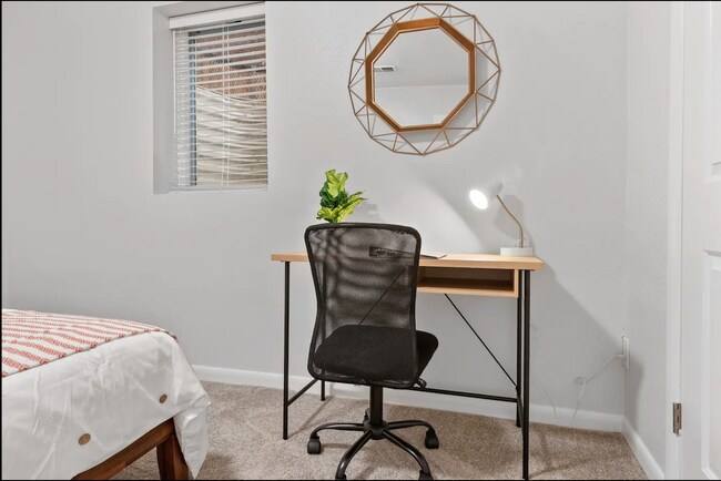 Foto del edificio - 1436 Jersey St