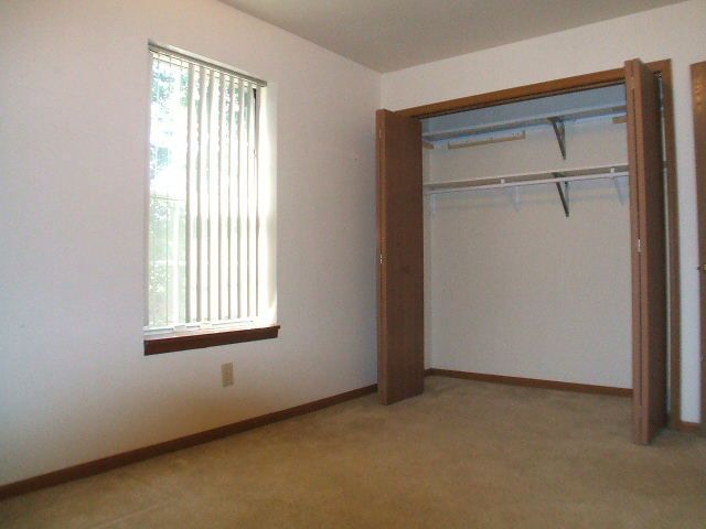 Building Photo - 532 Forrest St