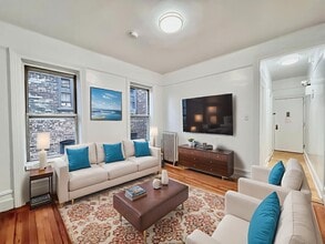 Building Photo - 22 St Nicholas Pl