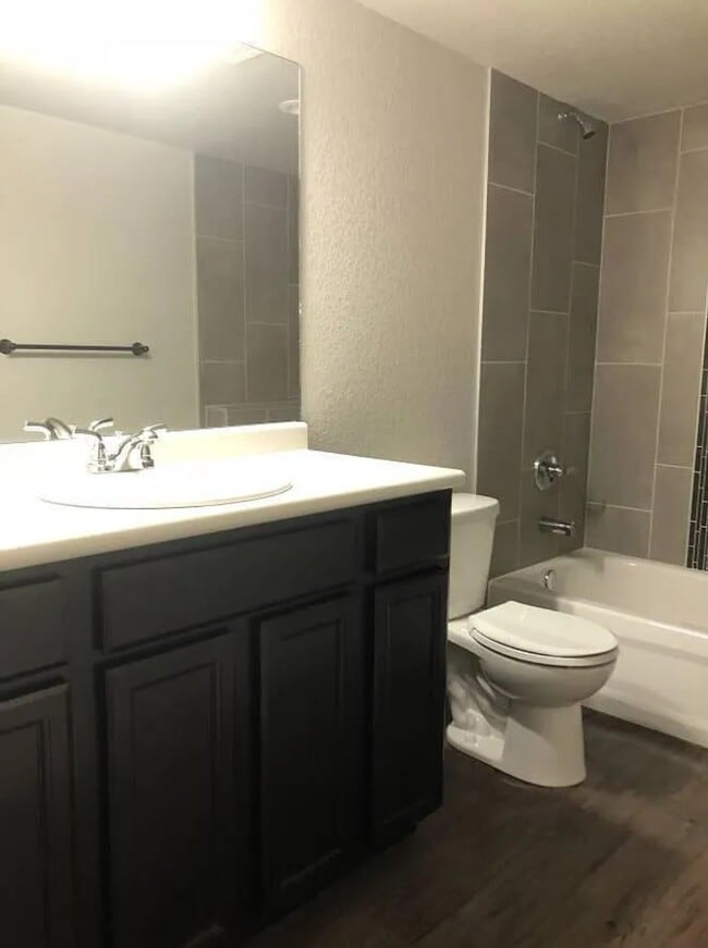 Foto del edificio - 620 Cedar St