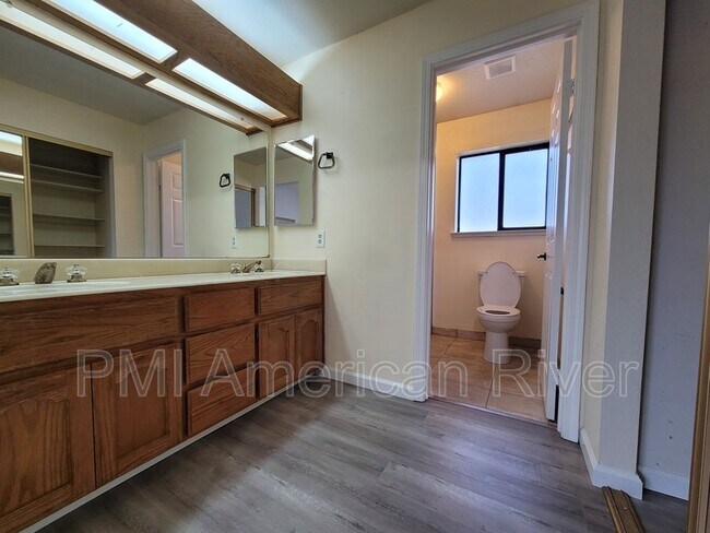Building Photo - 7432 Rio Mondego Dr