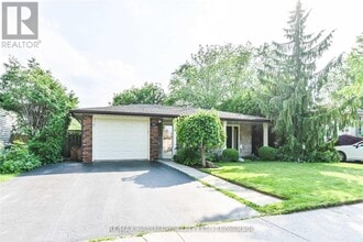 Building Photo - 687 Artreva Crescent
