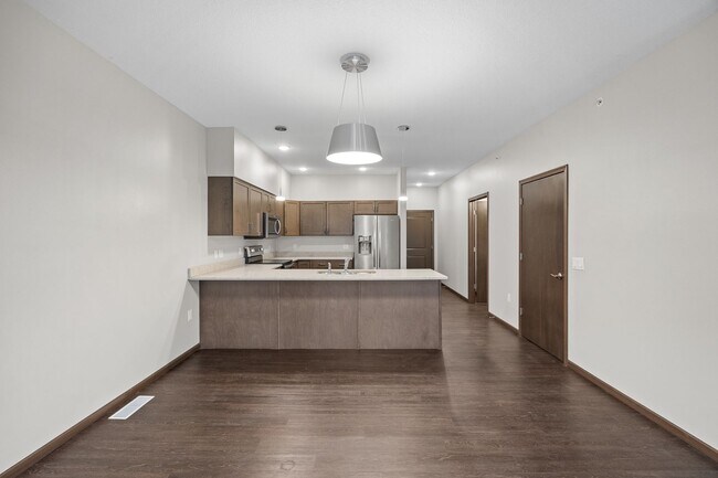 Foto del edificio - Large Townhome In Kingston Neighborhood Just Blocks From Downtown
