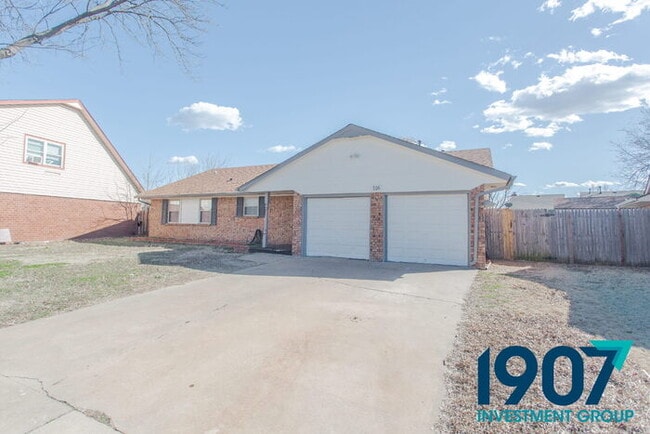 Photo - Spacious 4-Bedroom Home in Moore – Stylish Updates & Great Layout!