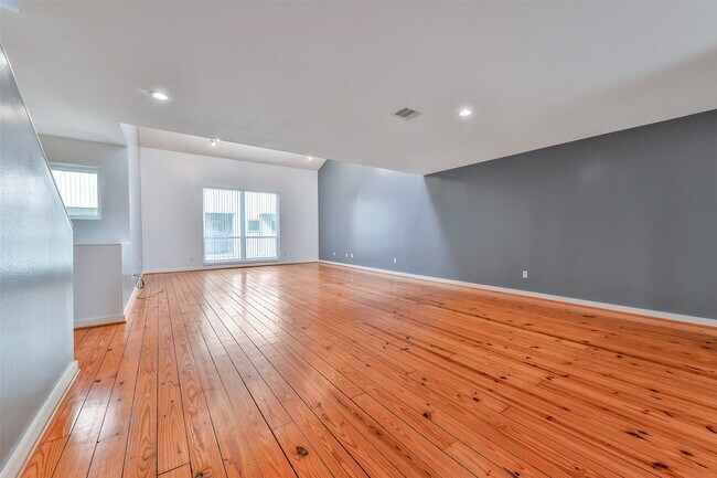 Foto del edificio - 2716 Chenevert St