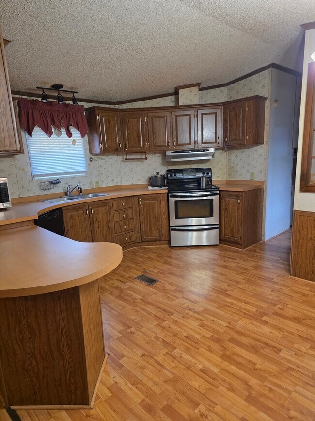 Foto del edificio - 144 Matthews St