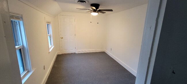 Building Photo - 129 Essex Ave
