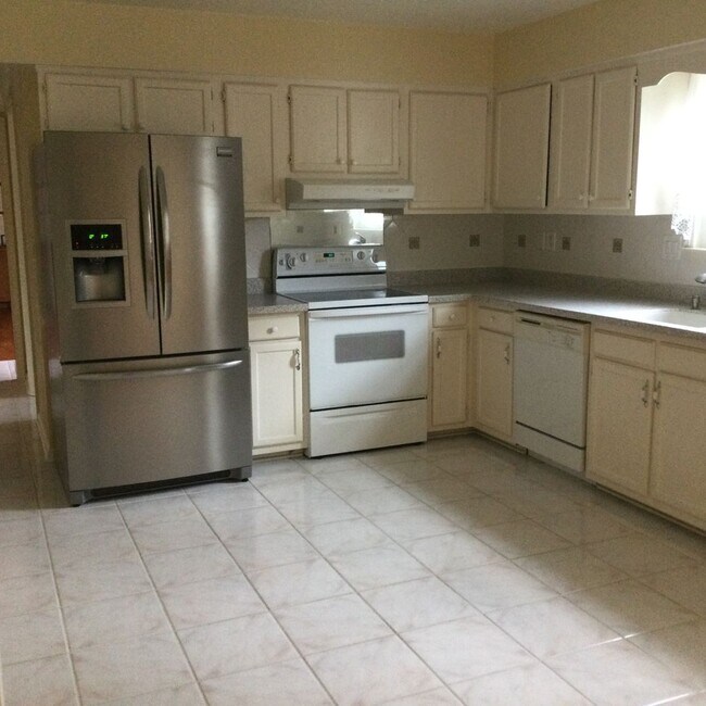 Building Photo - Chatham Hall