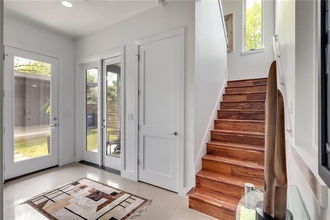 Foto del edificio - 708 W Milton St