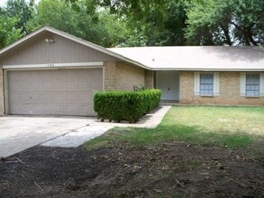 Building Photo - 7100 Meadow Run