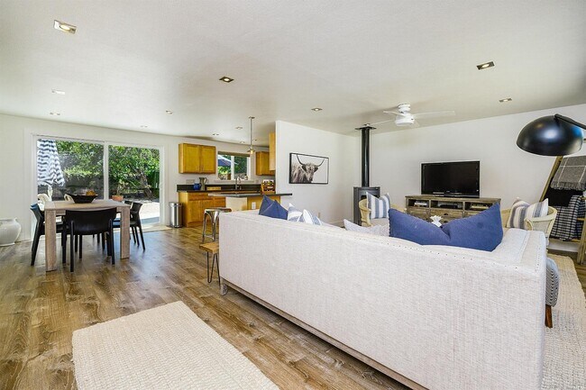 Foto del edificio - 1067 Darms Ln