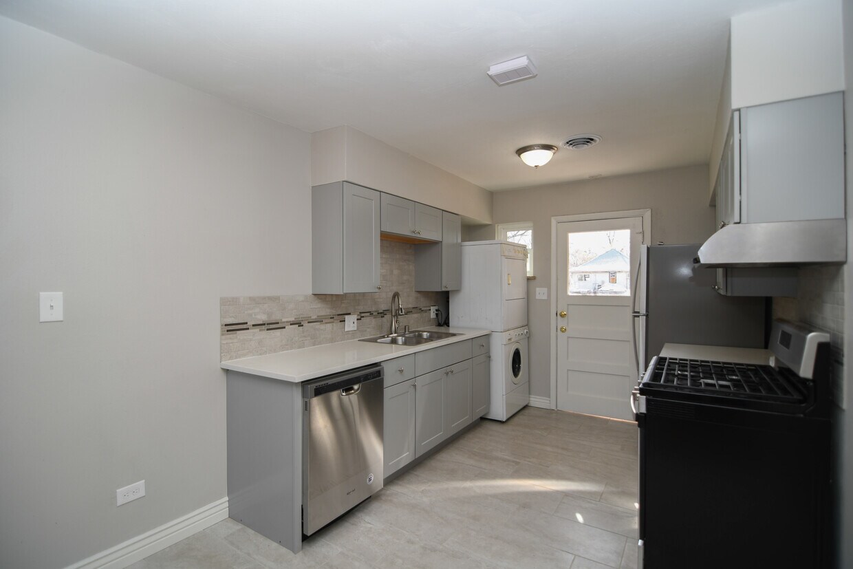 107 S Meade St, Denver, CO 80219 Condo for Rent in Denver, CO