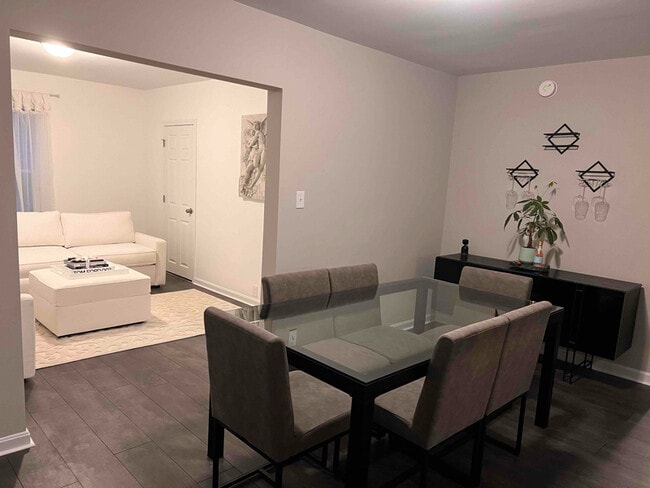 Building Photo - 57 Hamblet St