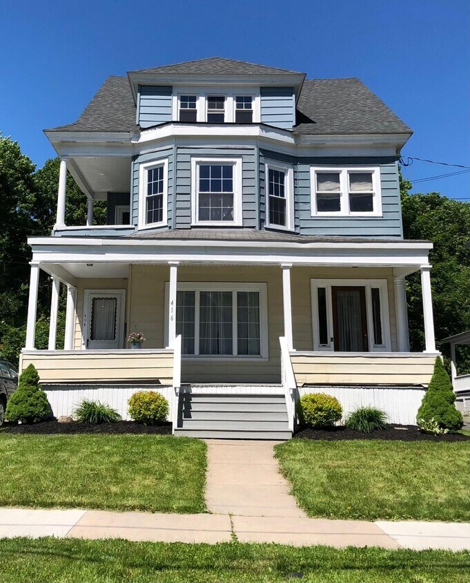 Foto del edificio - 416 Roberts Ave