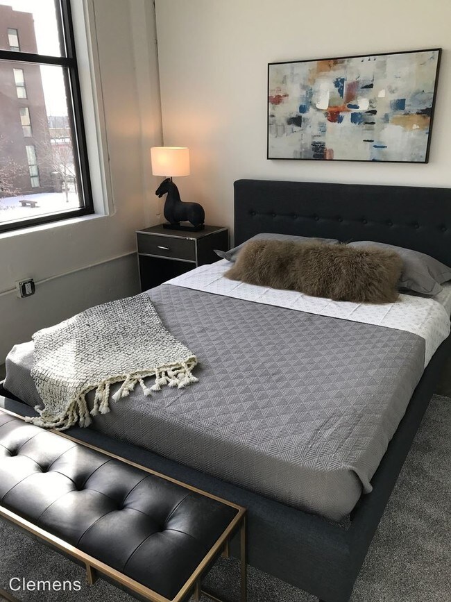 Clemens Building Apartments Des Moines, IA