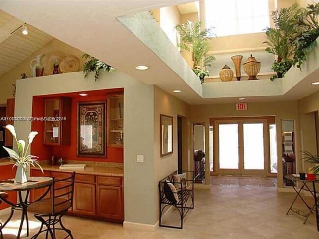 Building Photo - 651 Lyons Rd