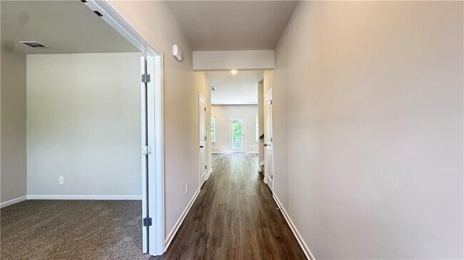 Building Photo - 30 Bur Oak Blvd