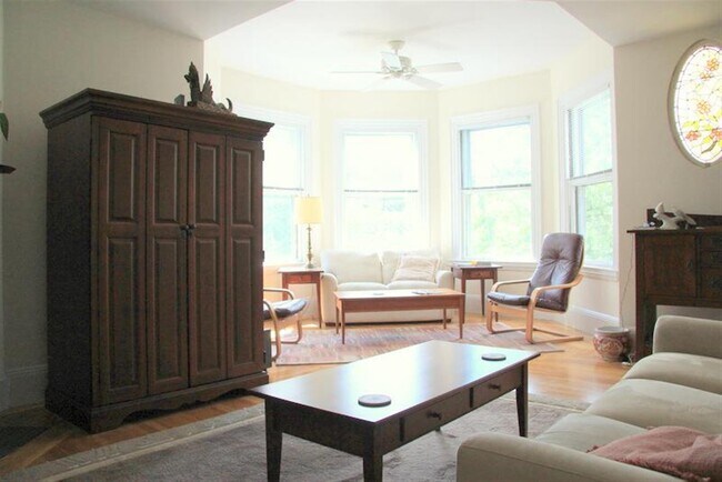 Foto del edificio - 20 Highland Ave