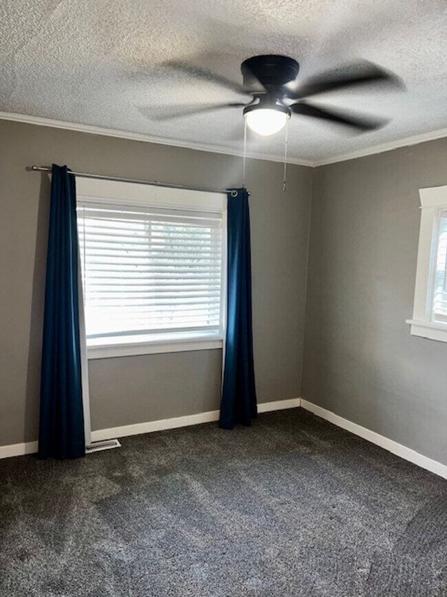 Foto del edificio - 2 Bed 1 Bath Unit Available in Perry Distr...