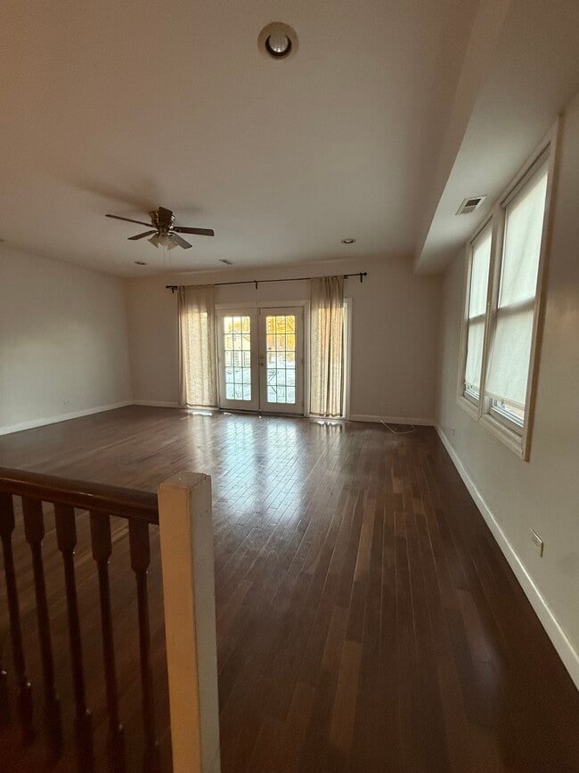 Building Photo - 1647 S Throop St