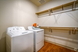 1BR, 1BA - 664SF - Espria