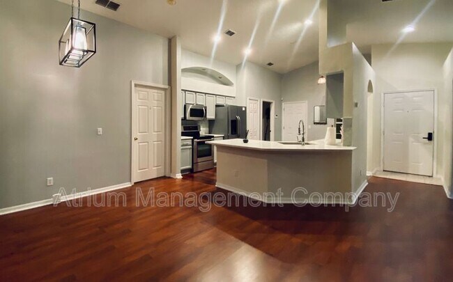 Foto del edificio - 15412 Amberbeam Blvd