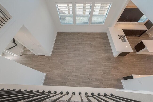 Building Photo - 10603 Blossom River Dr
