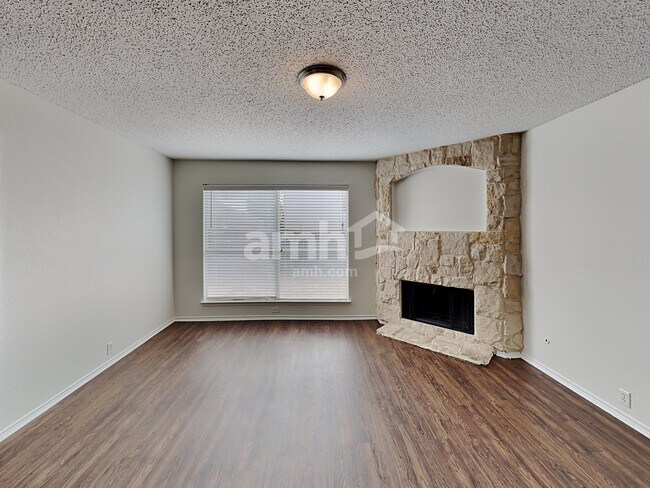 Foto del edificio - 8557 Delta Way